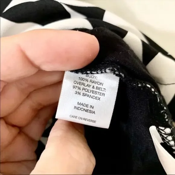 New York & Company Ying Yang Black White Yellow Polka Dot Blouse Size Small - Picture 5 of 9